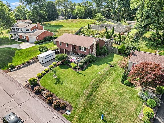2nd image of 107 Tory Rd