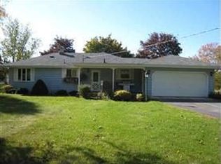 1112 Division St, Mauston, WI 53948