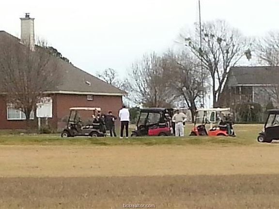 3rd image of 92 Fairway Dr