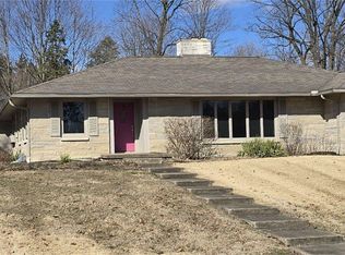 902 N Hawthorne Rd, Marion, IN 46952