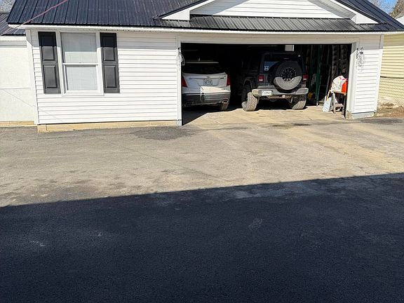 2nd image of 44 New York Street