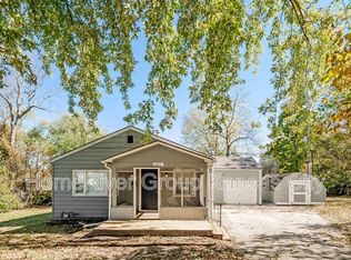 2211 S Hall Rd, Independence, MO 64052