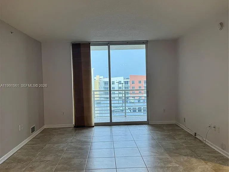 18800 NE 29th Ave #822 — Photo 31