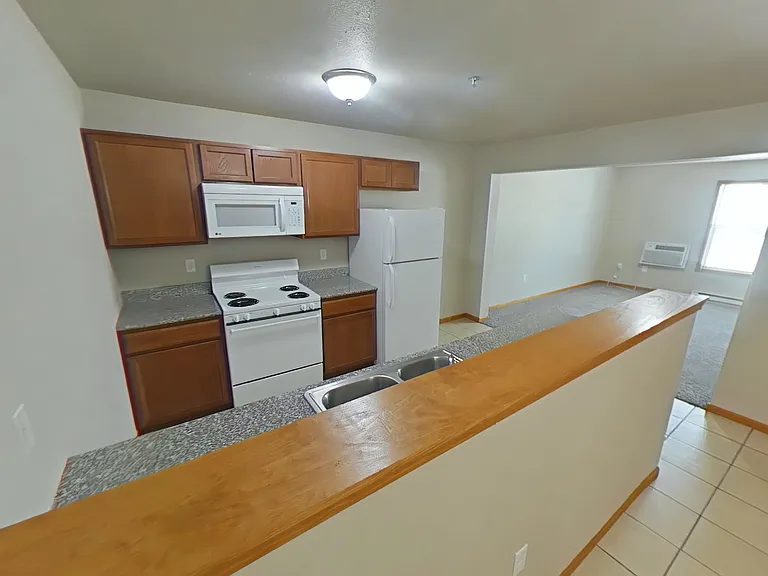 Eagle Point Apartments — Photo 14