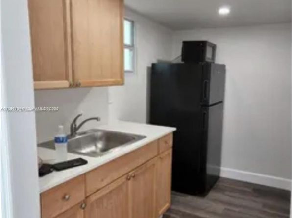 1152 SW 131st Ct #2
