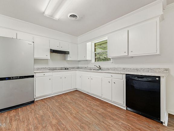 2nd image of 14948 Angela Dr