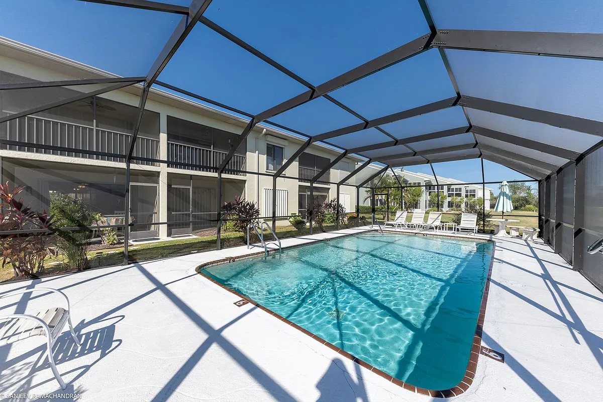 Building Photo - 1416 San Cristobal Ave #3