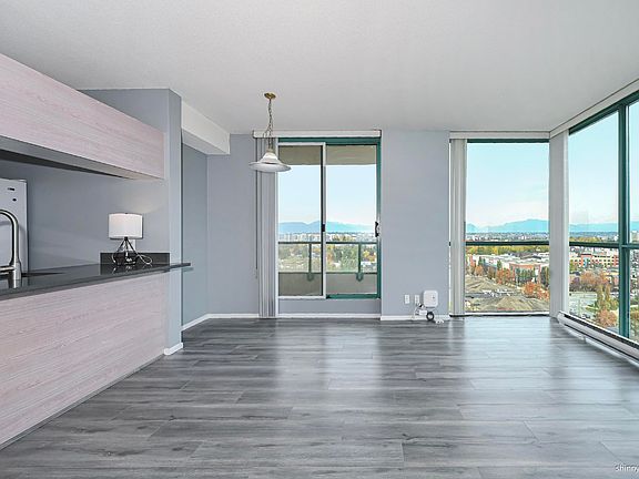 3rd image of 8871 Lansdowne Rd #1404