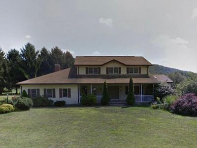 1 Greenbriar Cir, Russell, PA, 16345