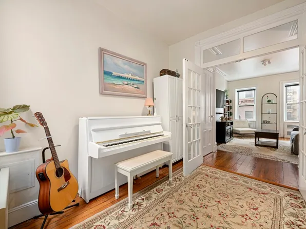 459 West 35th Street image 1 of 11