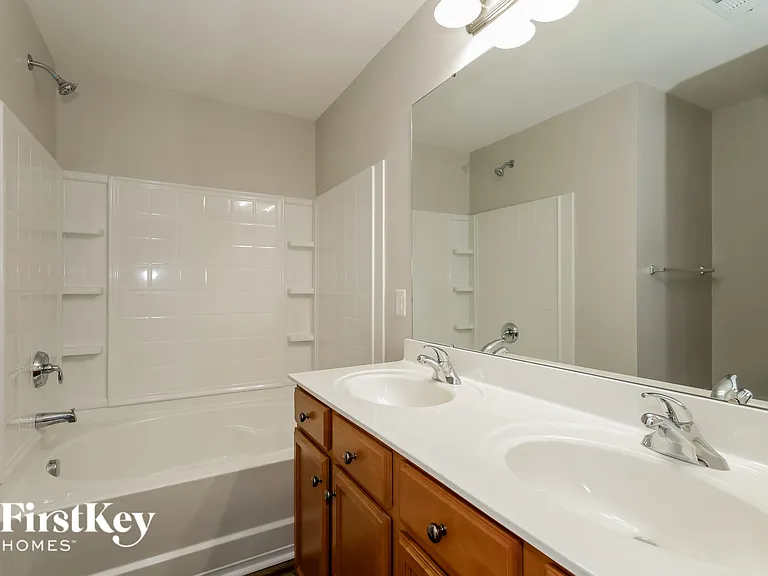 11721 Ragan Elizabeth Ct — Photo 13