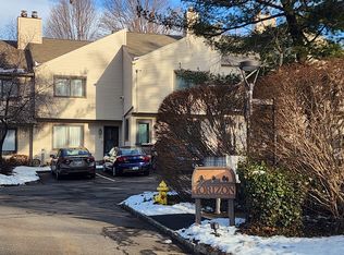 1 Horizon Dr, Norwalk, CT
