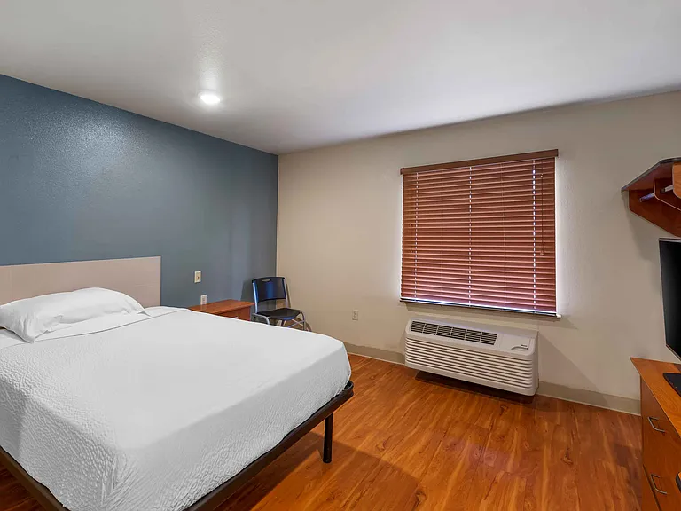 Studio Suite - 1 Full Bed