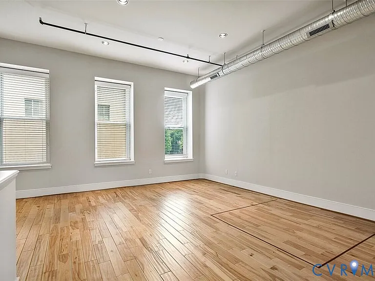 105 E Broad St #2B — Photo 14