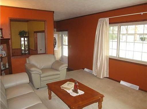 2nd image of 18243 Clairmont Dr