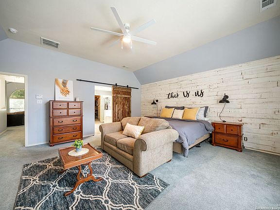 3rd image of 1005 Summer Haven Ln