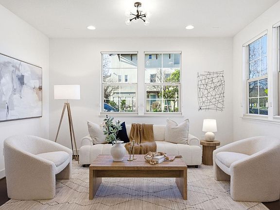 3rd image of 406 E 28th Ave