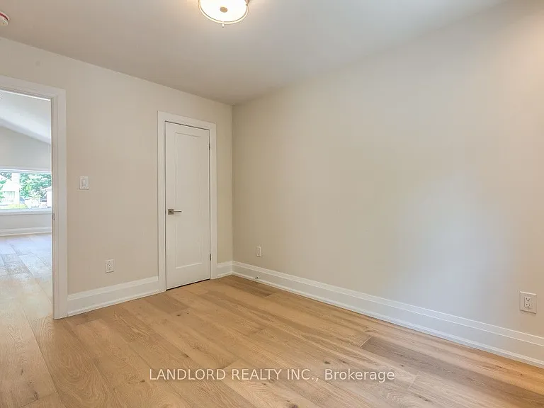 29 Hutton Ave — Photo 13