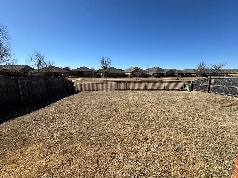 18637 Vivo Dr — Photo 17