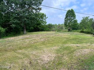 1040 Louvaine Rd, Jamestown, TN 38556