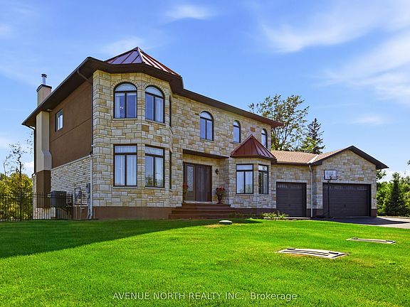 4th image of 699 Ballycastle Cres
