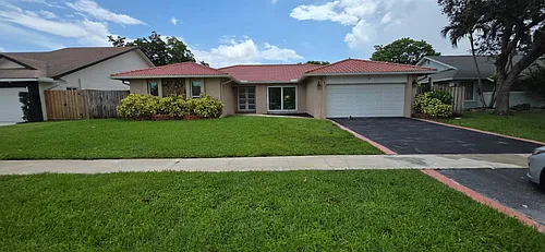 21452 Woodchuck Ln Photo 1