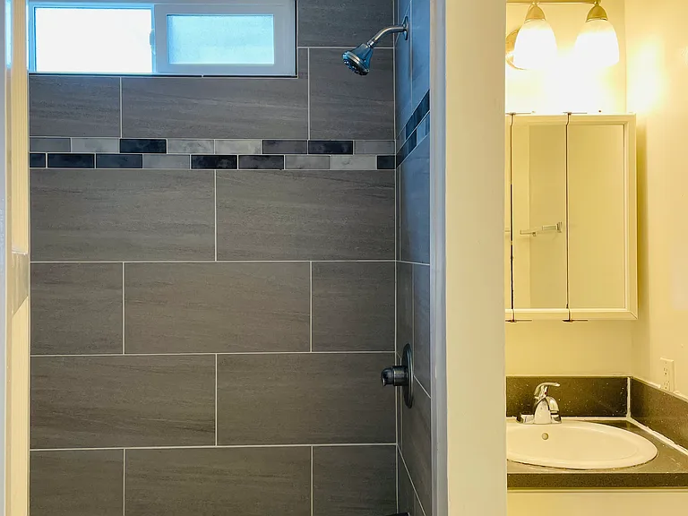 10809 Lindbrook Dr #10 — Photo 9
