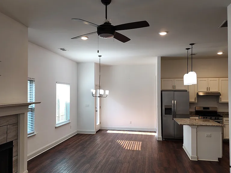 8362 Curtis Landing Ln — Photo 11