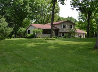 5180 Lakeview Dr, Powell, OH 43065