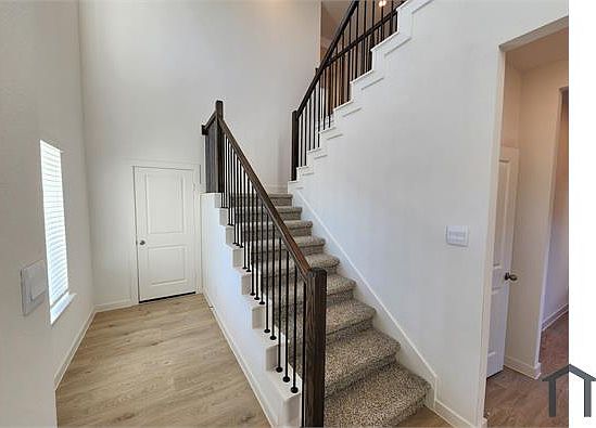 5th image of 30622 Wicklow Gardens Dr