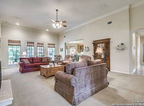 5th image of 451 Oak Brook Dr