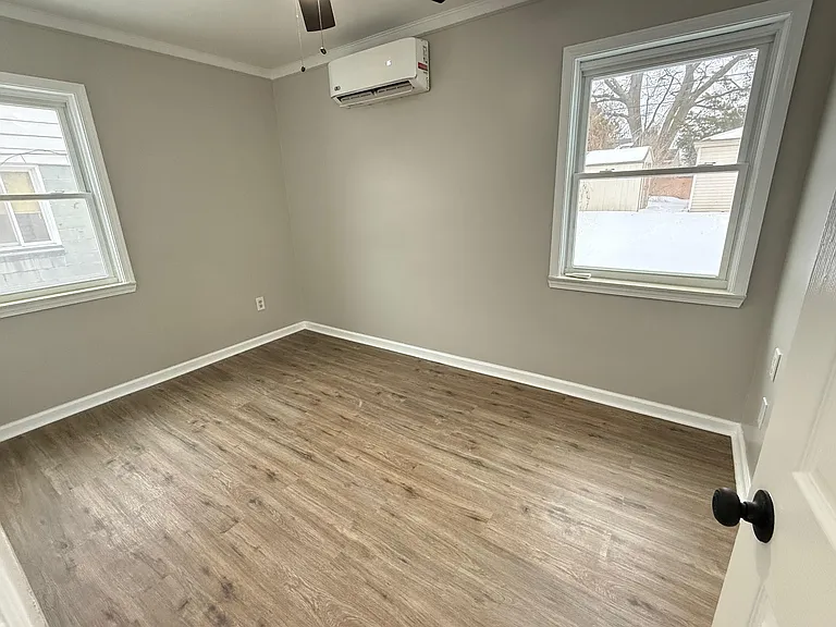 7331 Drexel St — Photo 14