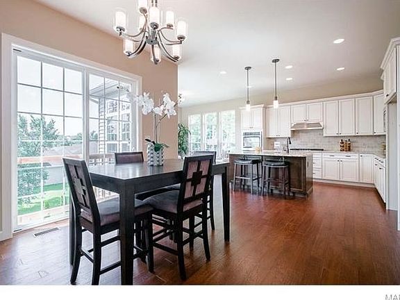 Breakfast Room towards the Kitchen and Hearth Room