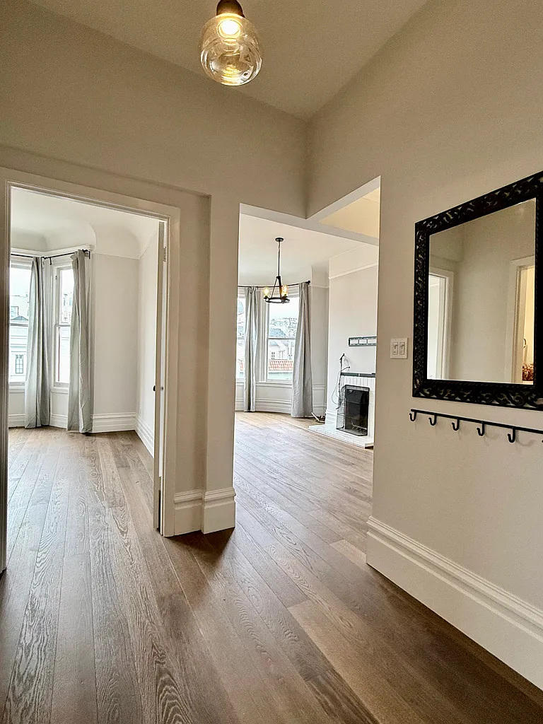 2 bed, 850 sqft, $5,500 — Photo 2