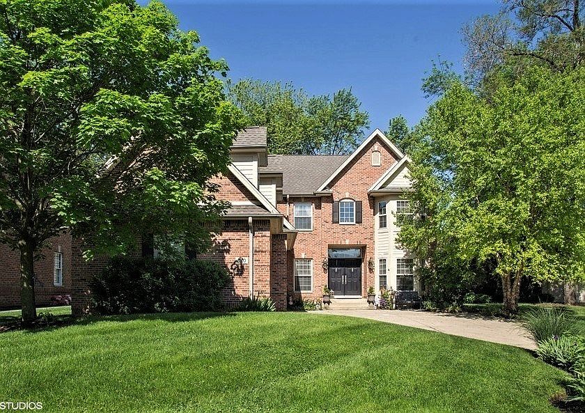 1st image of 940 S Scarsdale Ct