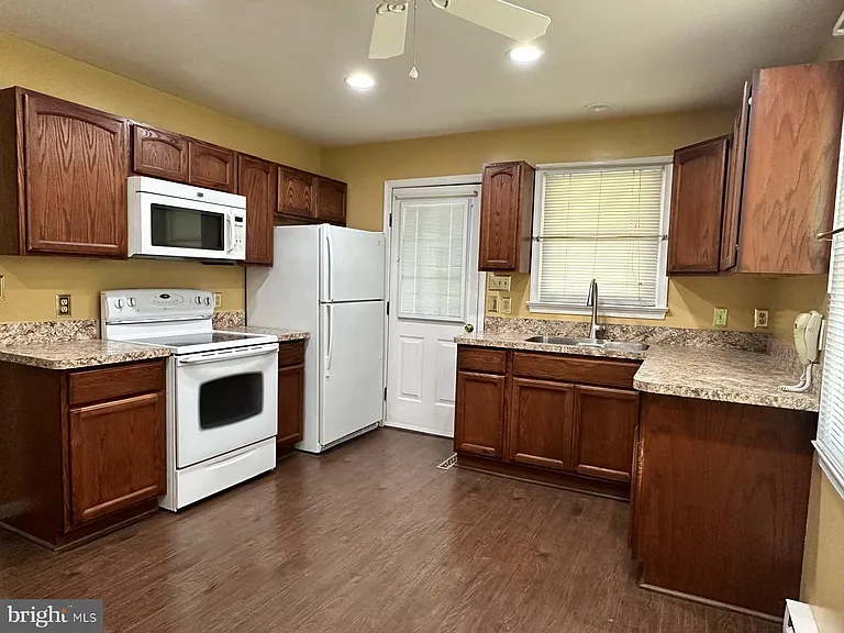4 S Altamont Ave — Photo 32