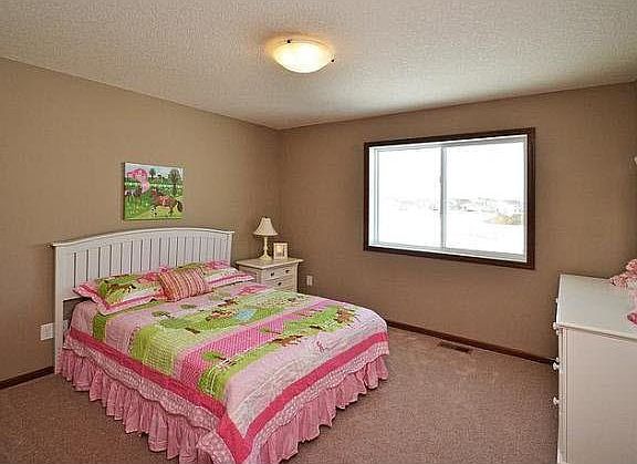 4th image of 8903 Tessman Parkway