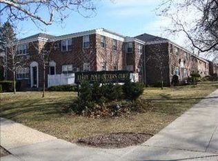 22928 Kingsbury Ave #A, Oakland Gardens, NY 11364