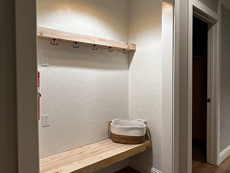 820 Oriole Way — Photo 17