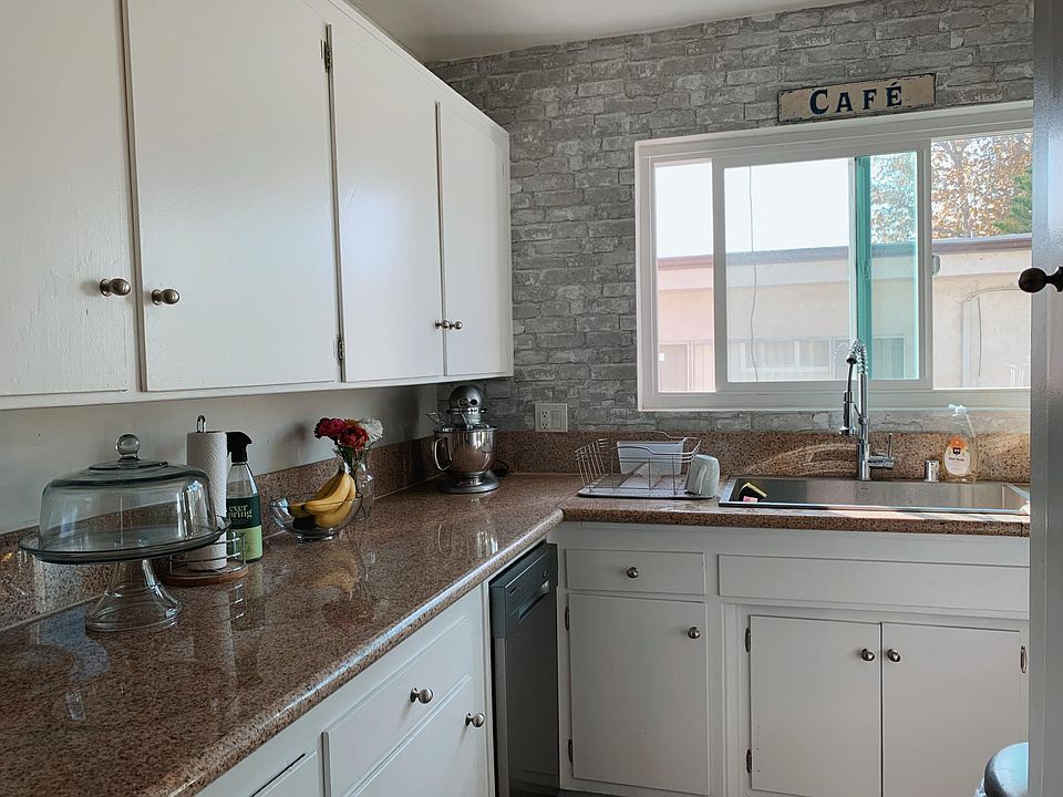 1st image of 807 N Edinburgh Ave #6