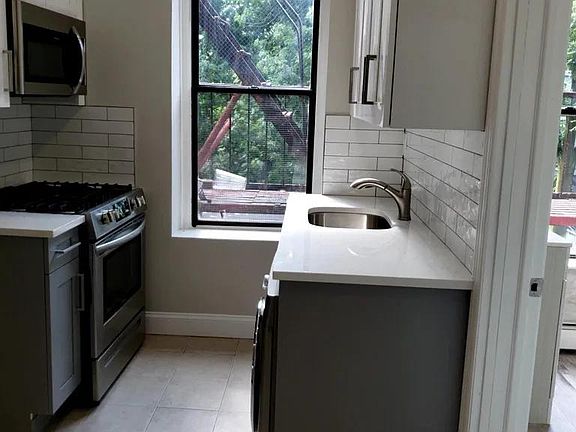 2nd image of 360 Pacific Ave #2B