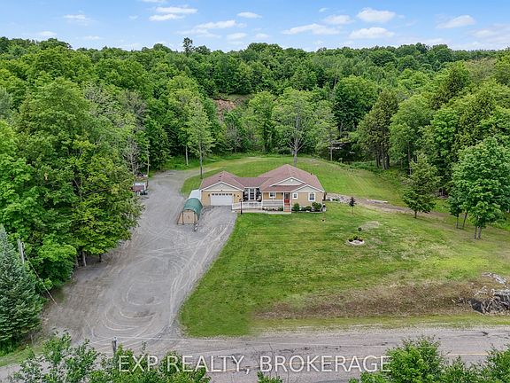 2nd image of 3288 Long Lake Rd