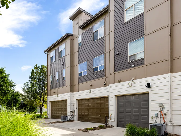 10341 Martin Luther King Blvd — Photo 24