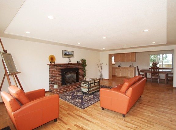 3rd image of 7602 S Ainsworth Ave