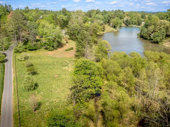 2507 Williston Dr, Charlottesville, VA 22901