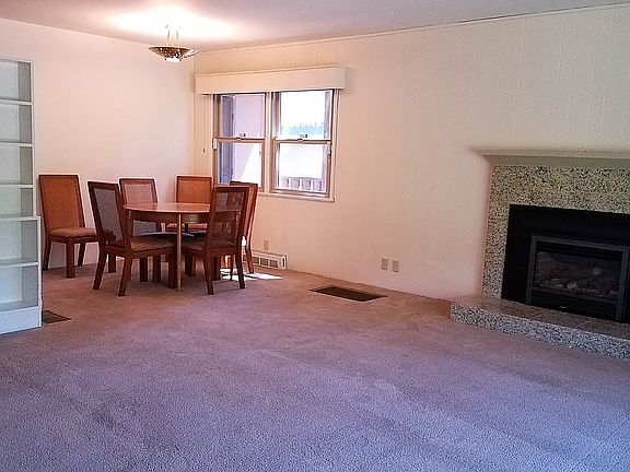 5th image of 1541 Slack St #A