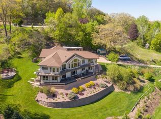 30763 Old Hickory Rd, La Crescent, MN 55947