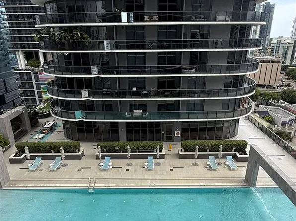 55 SW 9th St, Miami, FL