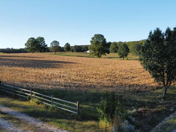 000 Flatwoods Rd, Camden, TN 38320