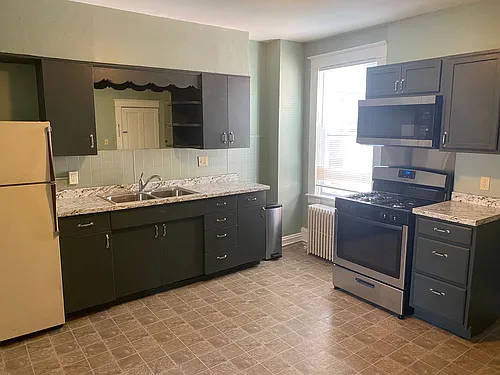 624 East King Street Photo 1
